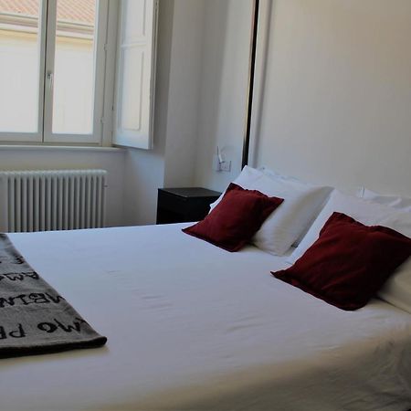 Palazzo Della Torre Elegant Apartment In 코모 외부 사진