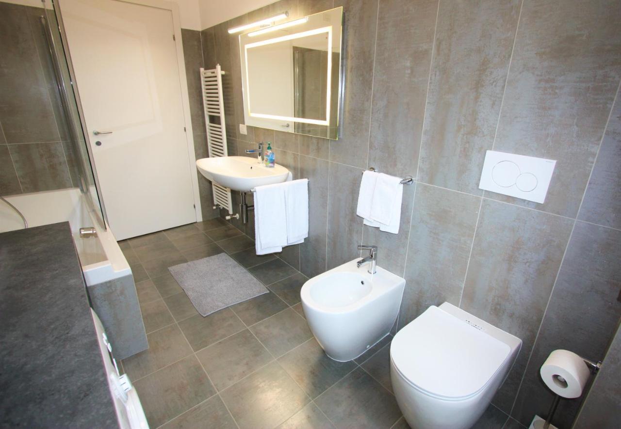 Palazzo Della Torre Elegant Apartment In 코모 외부 사진